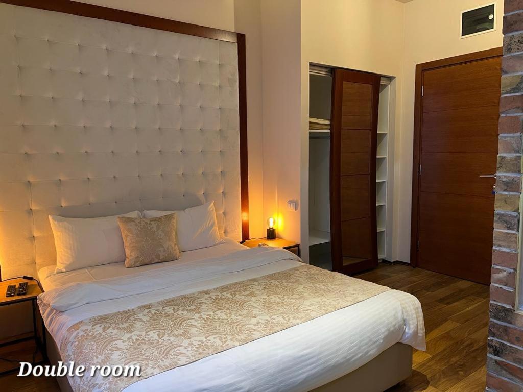 Metropolitan Rooms Belgrade Exterior photo